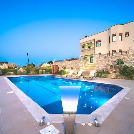 Iremia Luxury With Pool *