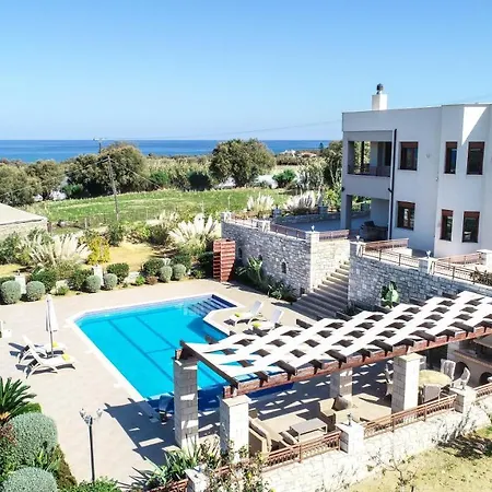 Iremia Luxury With Pool *