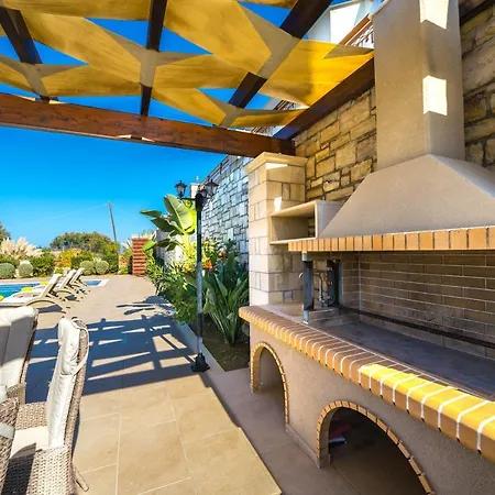 Iremia Luxury With Pool וילה Episkopi-Chania